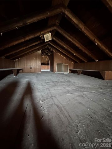 80 English Street, Spruce Pine, NC 28777