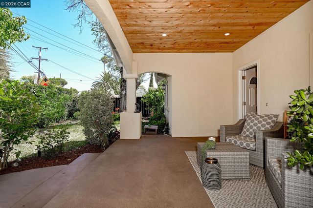2527 Buena Vista Ave, Walnut Creek, CA 94597