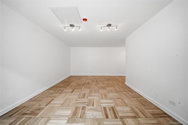 125-05 84 Avenue G2, Kew Gardens, NY 11415