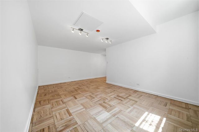 125-05 84 Avenue G2, Kew Gardens, NY 11415