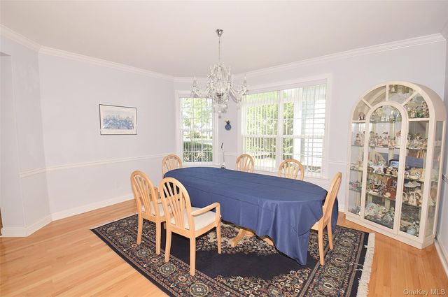 56 Foxglove Row, Aquebogue, NY 11901