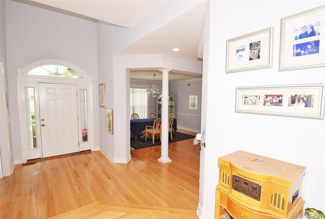 56 Foxglove Row, Aquebogue, NY 11901