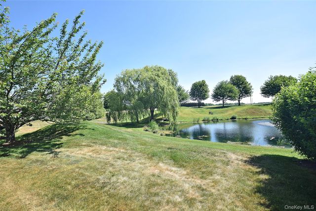 56 Foxglove Row, Aquebogue, NY 11901