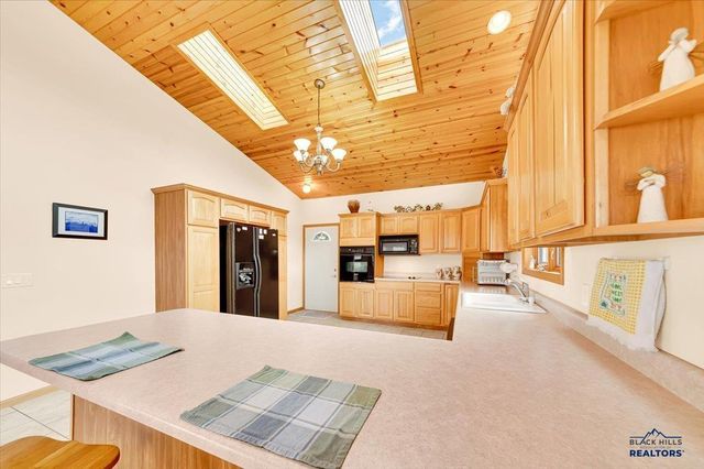 313 OAK RIDGE RD, Spearfish, SD 57783