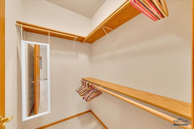 313 OAK RIDGE RD, Spearfish, SD 57783