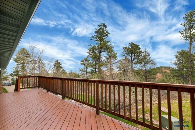313 OAK RIDGE RD, Spearfish, SD 57783