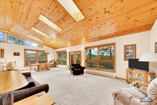 313 OAK RIDGE RD, Spearfish, SD 57783