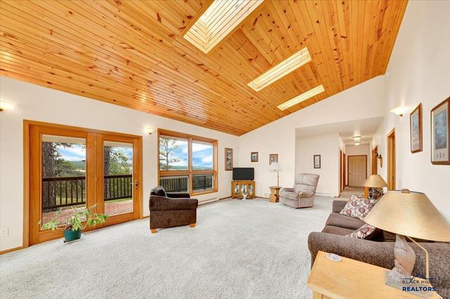 313 OAK RIDGE RD, Spearfish, SD 57783