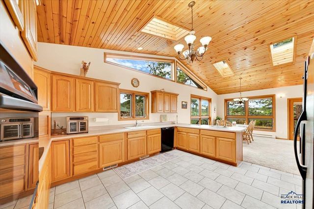 313 OAK RIDGE RD, Spearfish, SD 57783