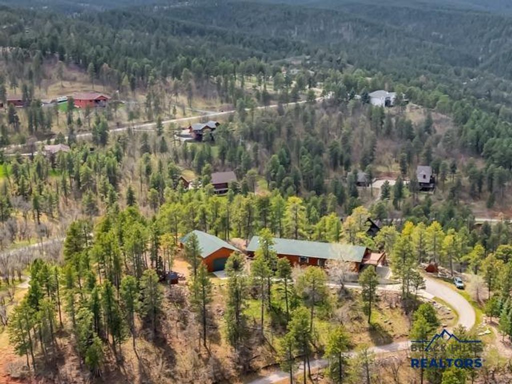 313 OAK RIDGE RD, Spearfish, SD 57783