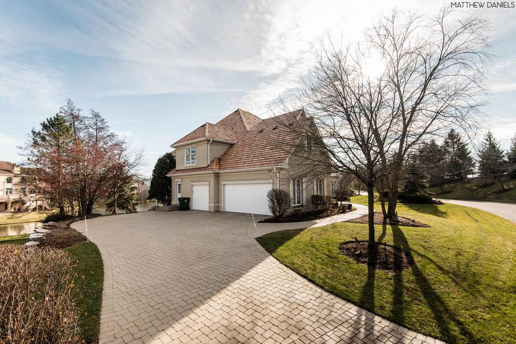 9291 Cascade Circle, Burr Ridge, IL 60527 — photo 2