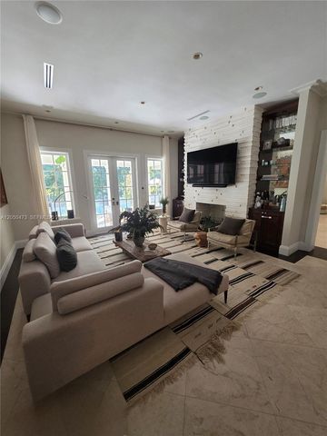 277 Marinero Court, Coral Gables, FL 33143