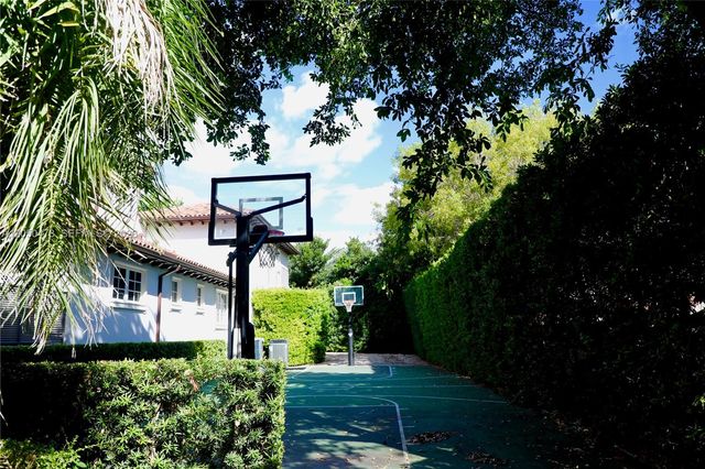 277 Marinero Court, Coral Gables, FL 33143