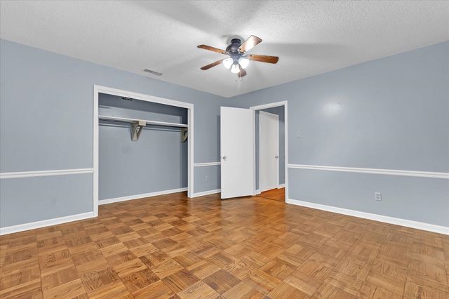 3996 CANTERBURY DR, Memphis, TN 38122