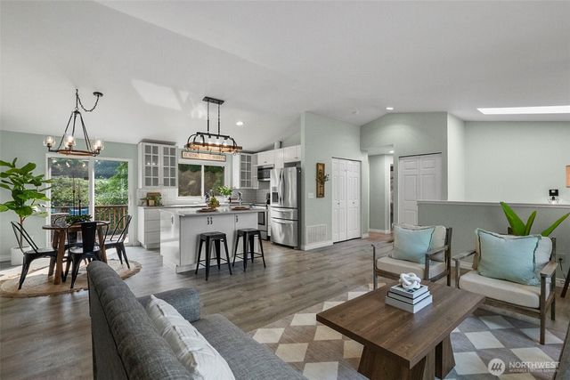 302 18th Place, Snohomish, WA 98290