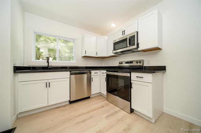 20048 Washtenaw Street, Harper Woods, MI 48225