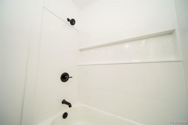 20048 Washtenaw Street, Harper Woods, MI 48225