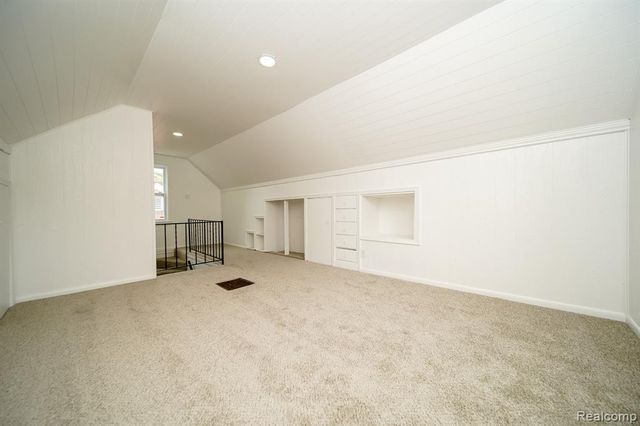20048 Washtenaw Street, Harper Woods, MI 48225