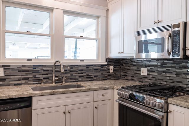 70 W LYNWOOD Street, Phoenix, AZ 85003