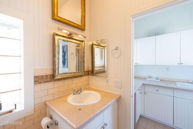 70 W LYNWOOD Street, Phoenix, AZ 85003