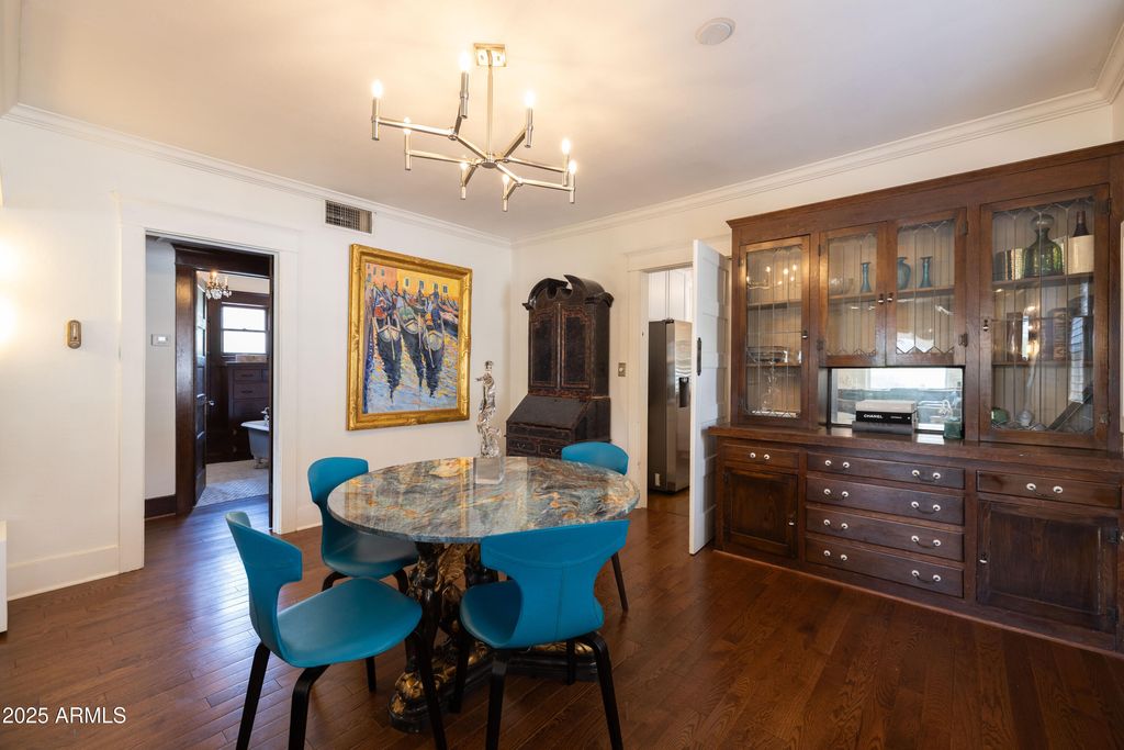 Image 11 of property listing at 70 W LYNWOOD Street, Phoenix, AZ 85003