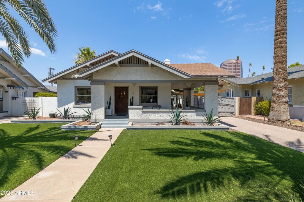 Image 2 of property listing at 70 W LYNWOOD Street, Phoenix, AZ 85003