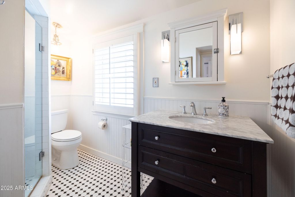 Image 35 of property listing at 70 W LYNWOOD Street, Phoenix, AZ 85003