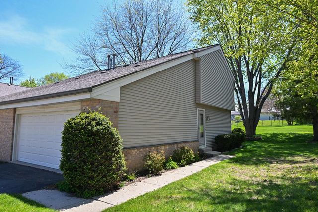 7365 S Delaine DRIVE, Oak Creek, WI 53154