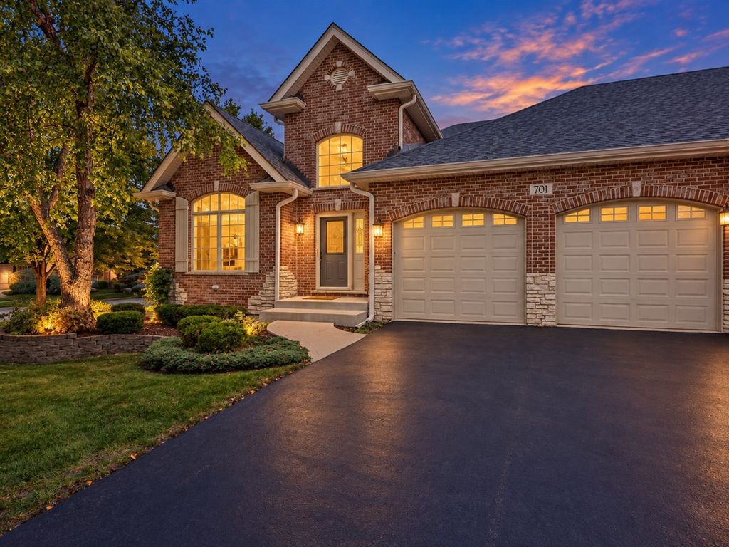 701 Kelly Court, Roselle, IL 60172 — photo 3