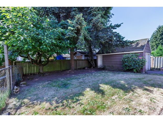 232 Ne RUSSET St, Portland, OR 97211