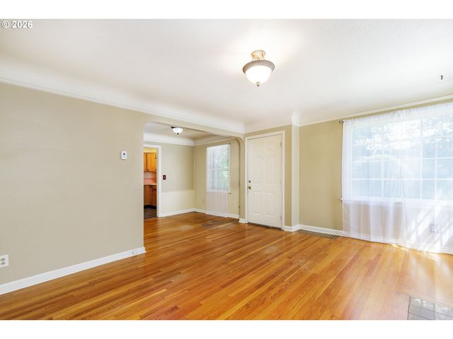 232 Ne RUSSET St, Portland, OR 97211