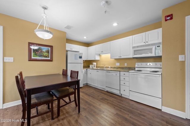 490 Little River Farm Boulevard 101a, Carthage, NC 28327