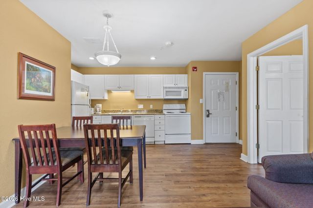 490 Little River Farm Boulevard 101a, Carthage, NC 28327