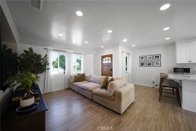 412 S Bedford, La Habra, CA 90631