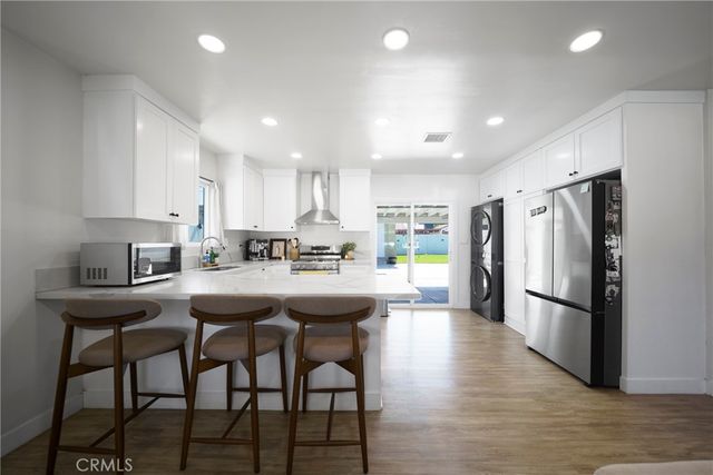 412 S Bedford, La Habra, CA 90631
