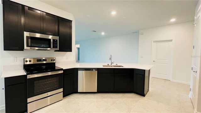 905 CITRUS RESERVE BOULEVARD, Davenport, FL 33837