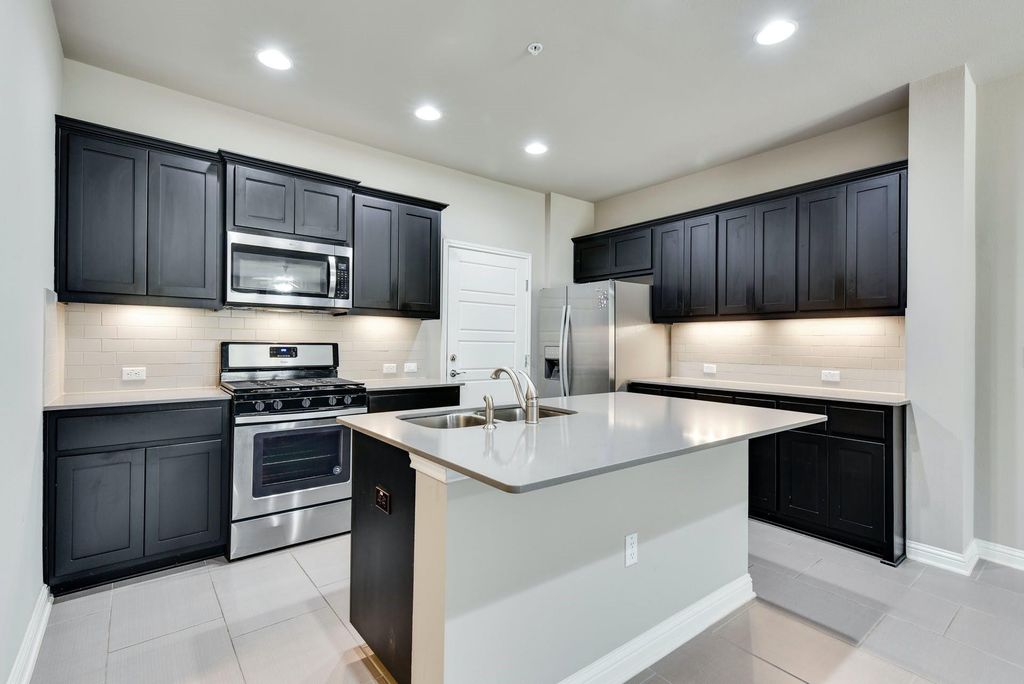13800 Lyndhurst ST 274, Austin, TX 78717