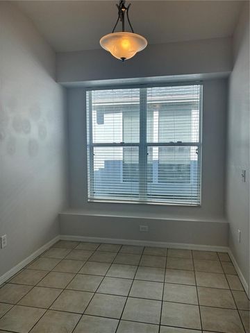 31318 HEATHERSTONE DR, Wesley Chapel, FL 33543