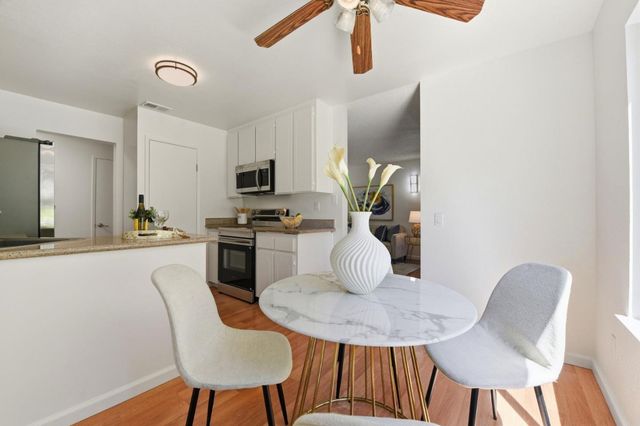 2567 Easton Lane 27, San Jose, CA 95133