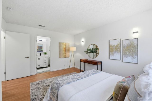 2567 Easton Lane 27, San Jose, CA 95133