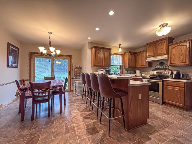 N73W15494 Paseo LANE, Menomonee Falls, WI 53051