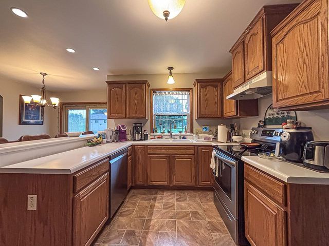 N73W15494 Paseo LANE, Menomonee Falls, WI 53051