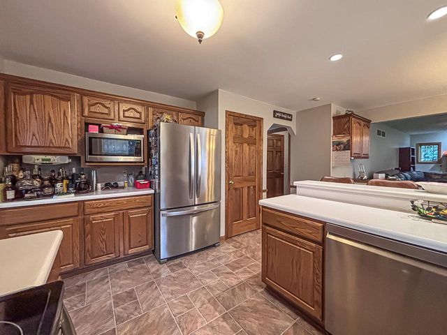 N73W15494 Paseo LANE, Menomonee Falls, WI 53051