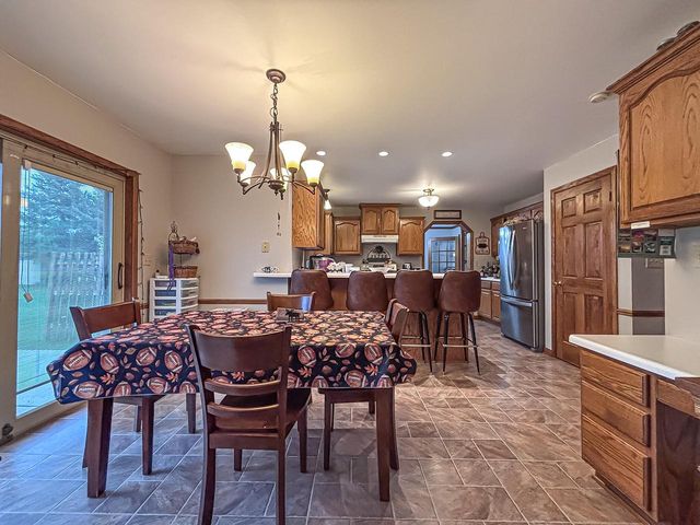 N73W15494 Paseo LANE, Menomonee Falls, WI 53051