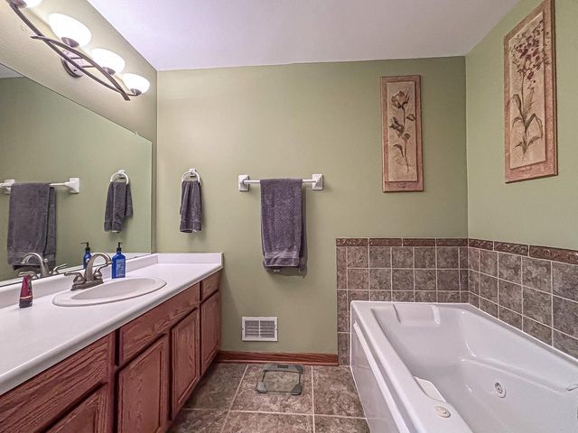 N73W15494 Paseo LANE, Menomonee Falls, WI 53051