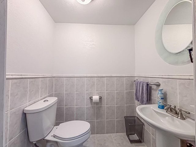 N73W15494 Paseo LANE, Menomonee Falls, WI 53051