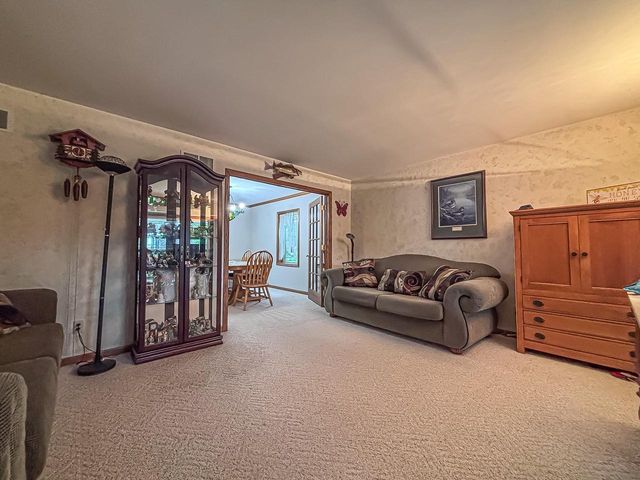 N73W15494 Paseo LANE, Menomonee Falls, WI 53051