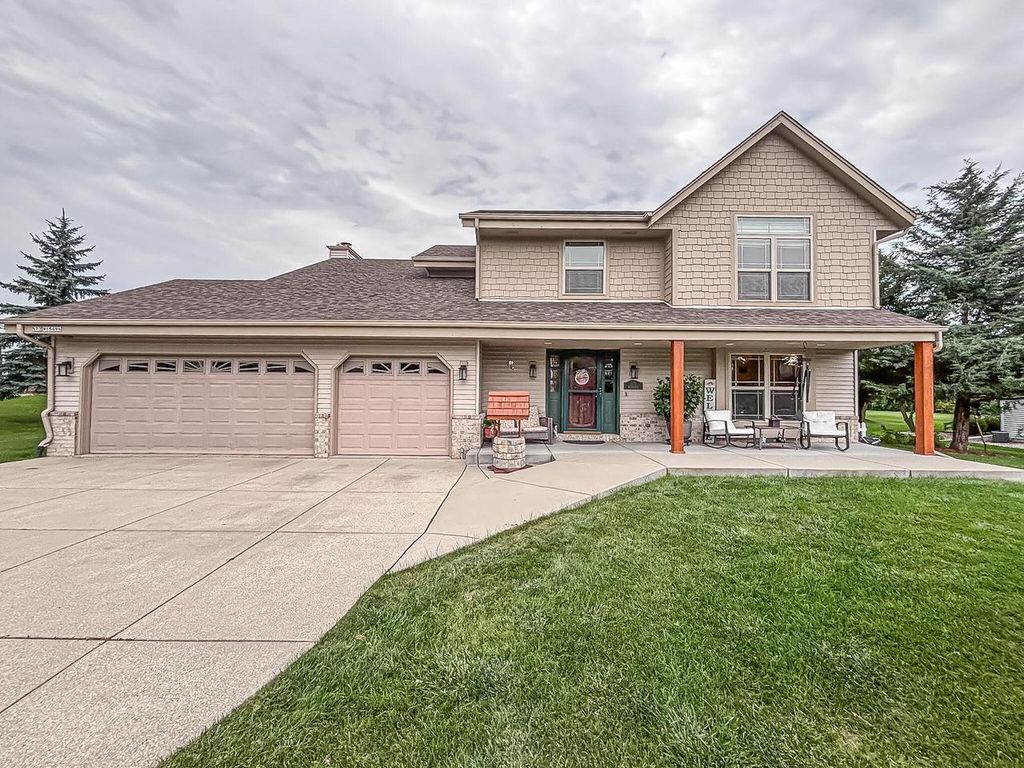 N73W15494 Paseo LANE, Menomonee Falls, WI 53051
