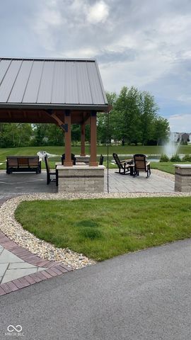 9101 S Stone Trace Boulevard S, Avon, IN 46123