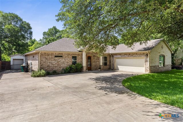 2809 Creek Side Drive, Temple, TX 76502